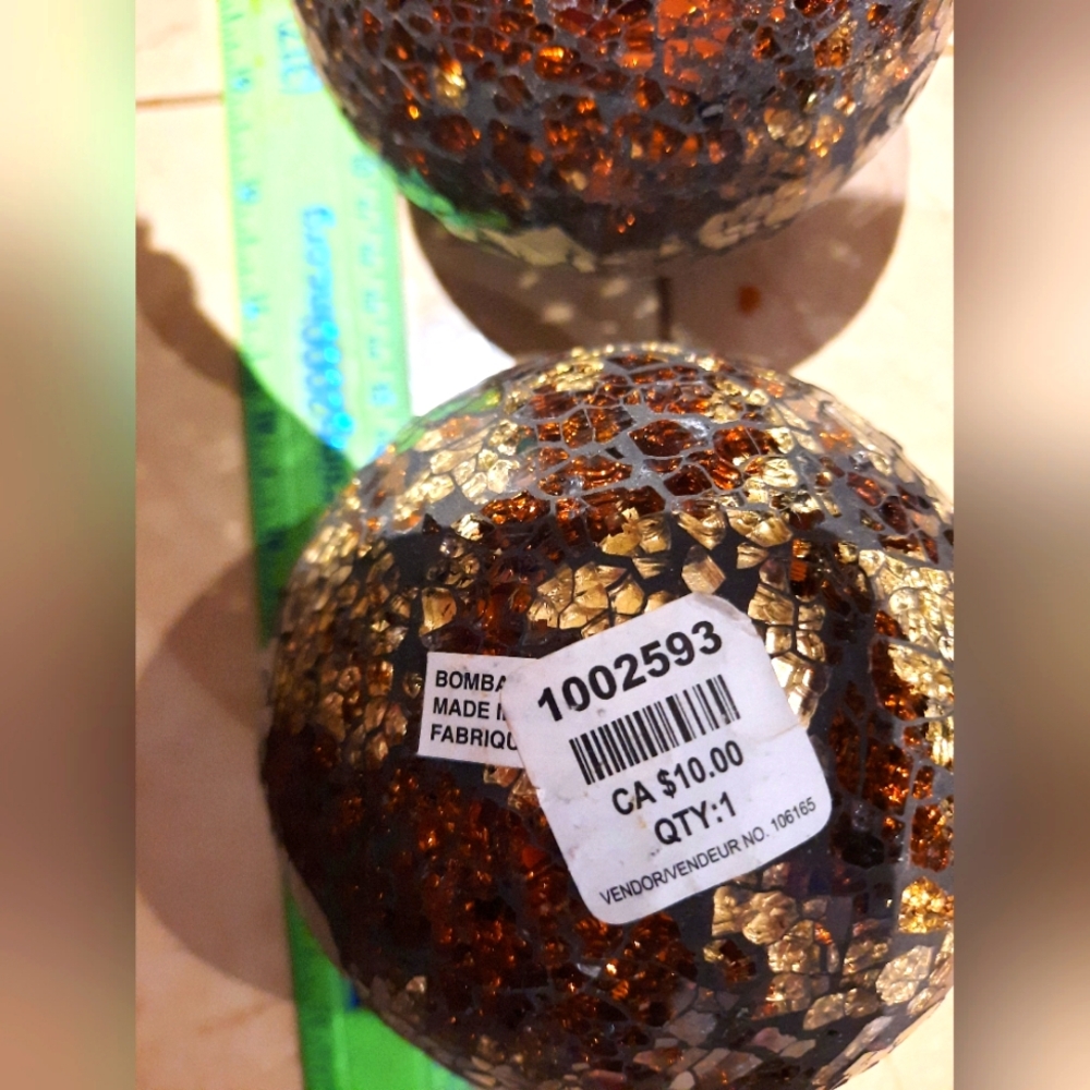 Nwt AUTHENTIC GENUINE BROWN MOSAIC BALLS BOMBAY & COMPANY LOT OF TWO SPARKLE